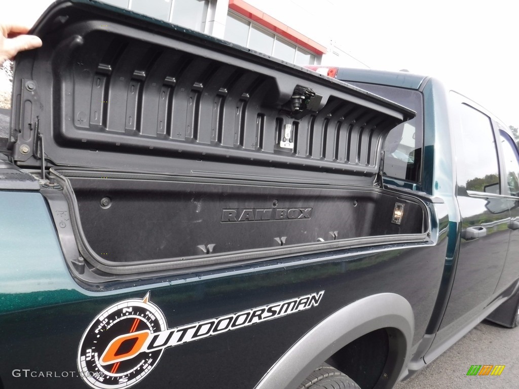2011 Ram 1500 SLT Crew Cab 4x4 - Hunter Green Pearl / Dark Slate Gray/Medium Graystone photo #6