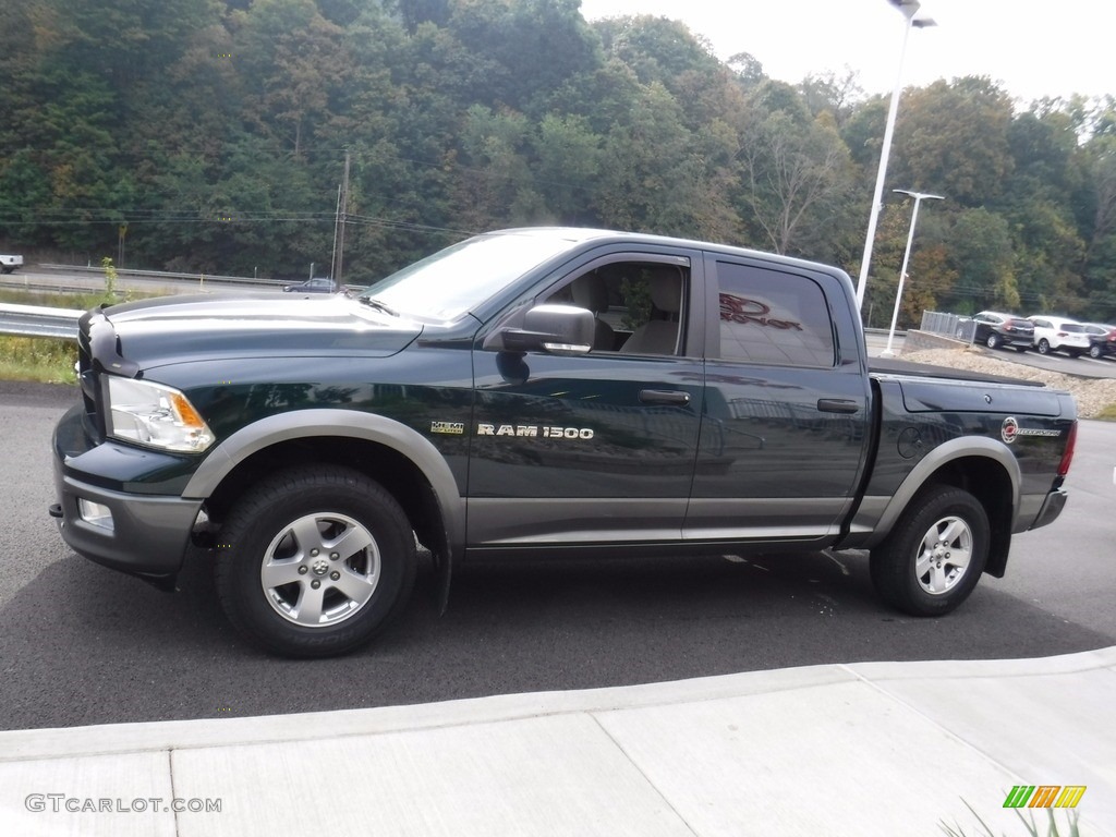 2011 Ram 1500 SLT Crew Cab 4x4 - Hunter Green Pearl / Dark Slate Gray/Medium Graystone photo #9