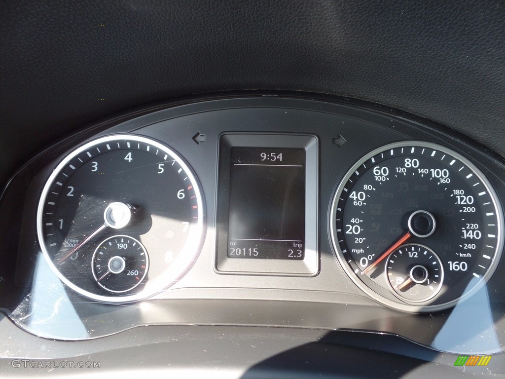 2016 Volkswagen Tiguan R-Line 4MOTION Gauges Photos