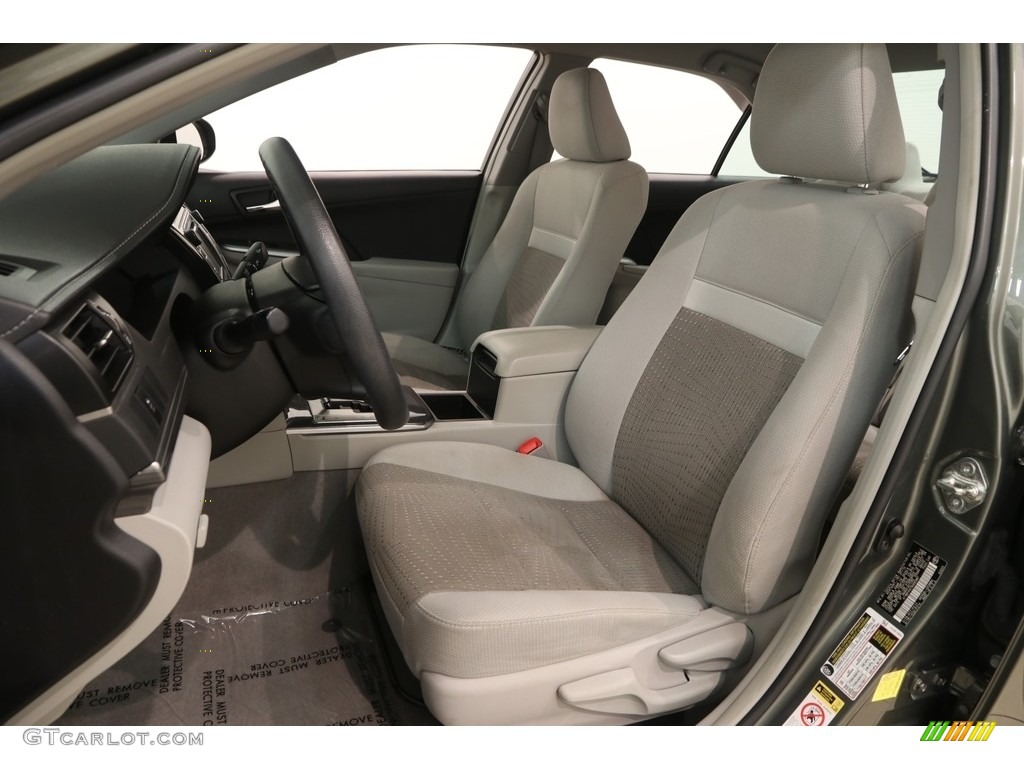 2013 Camry Hybrid LE - Cypress Green Metallic / Light Gray photo #5