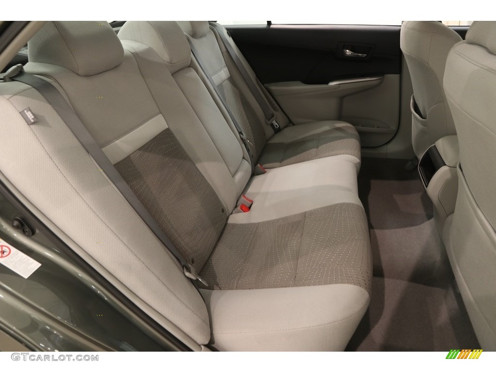 2013 Camry Hybrid LE - Cypress Green Metallic / Light Gray photo #12