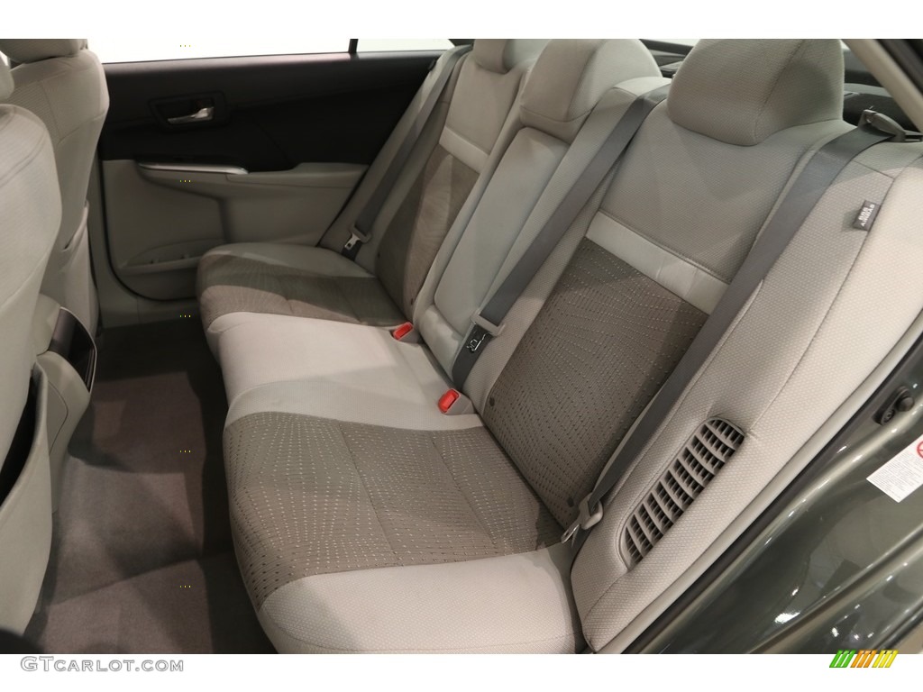 2013 Camry Hybrid LE - Cypress Green Metallic / Light Gray photo #13