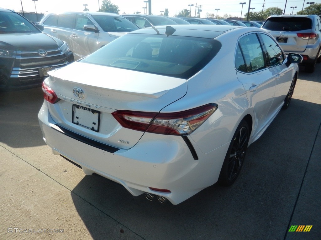 2018 Camry XSE - Wind Chill Pearl / Black photo #2