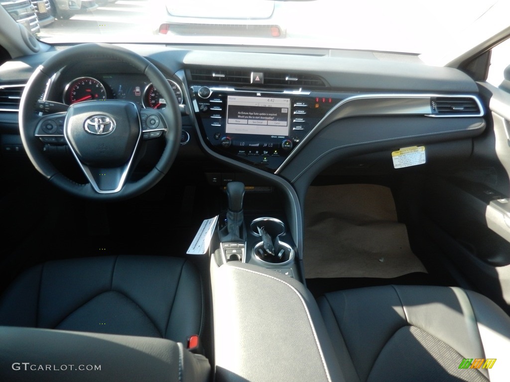 2018 Camry XSE - Wind Chill Pearl / Black photo #4