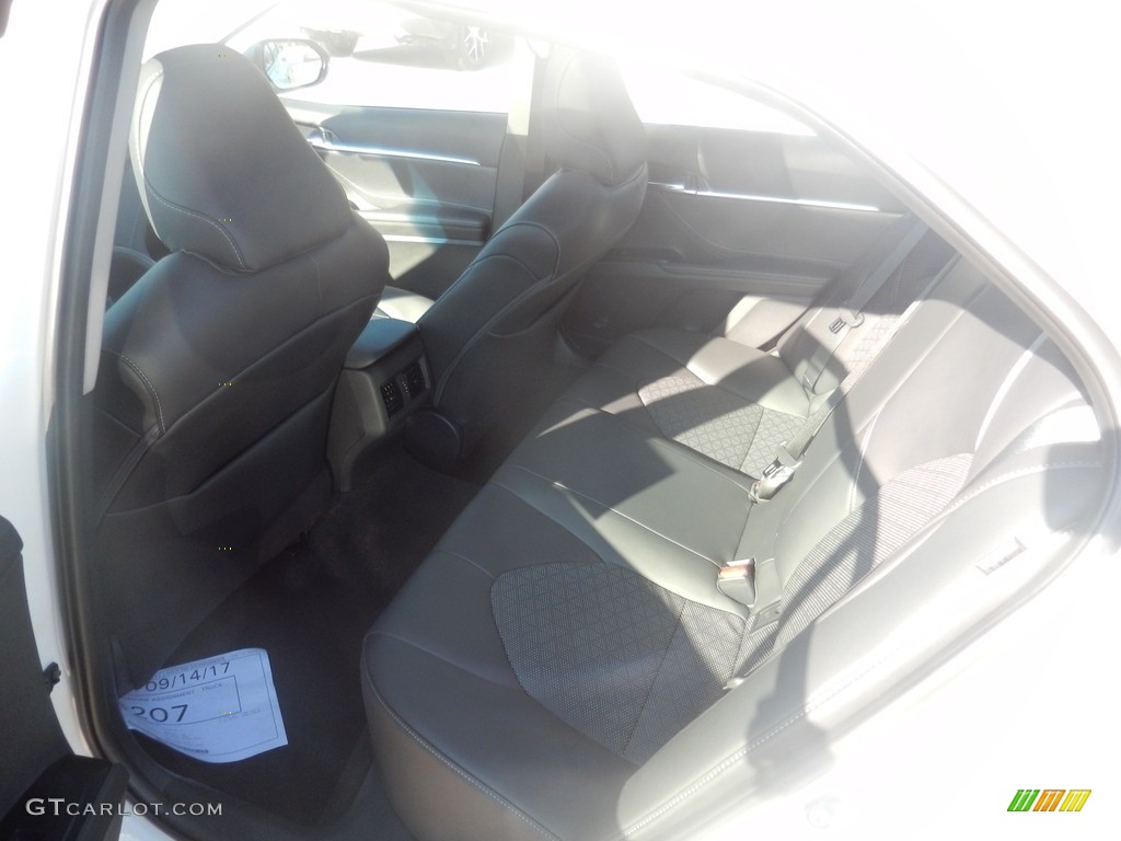 2018 Camry XSE - Wind Chill Pearl / Black photo #5