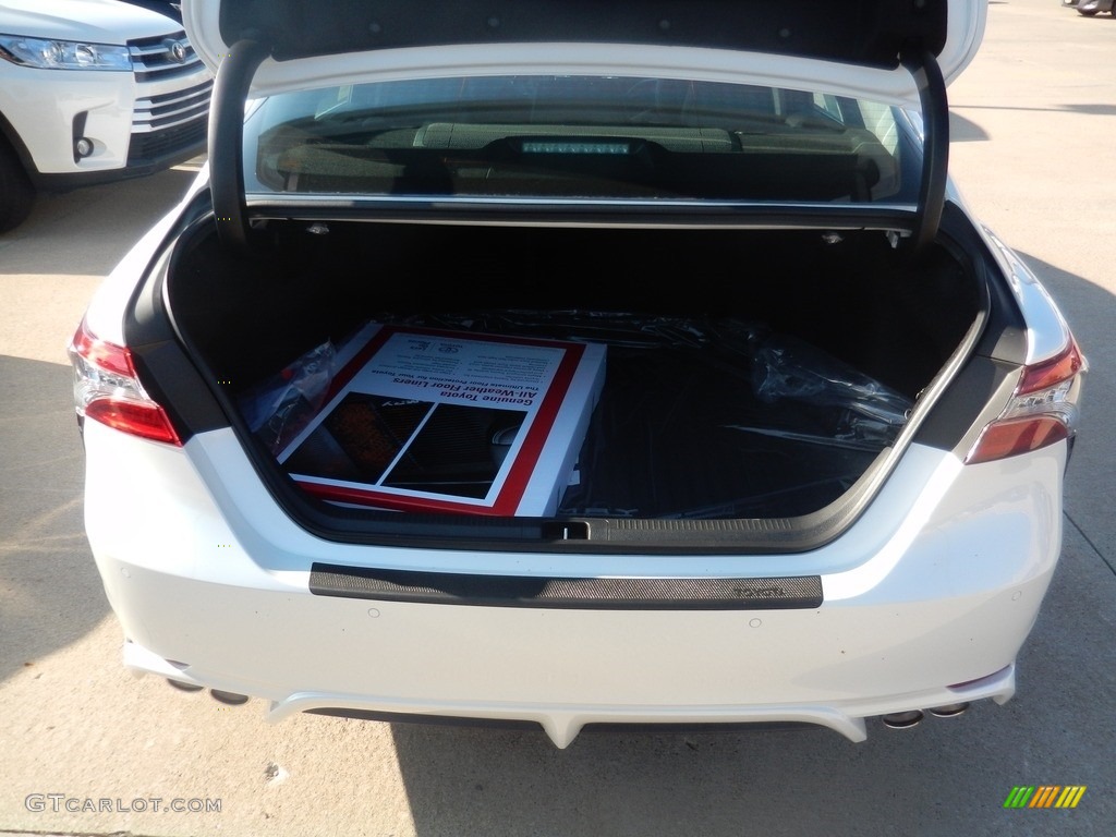 2018 Camry XSE - Wind Chill Pearl / Black photo #6