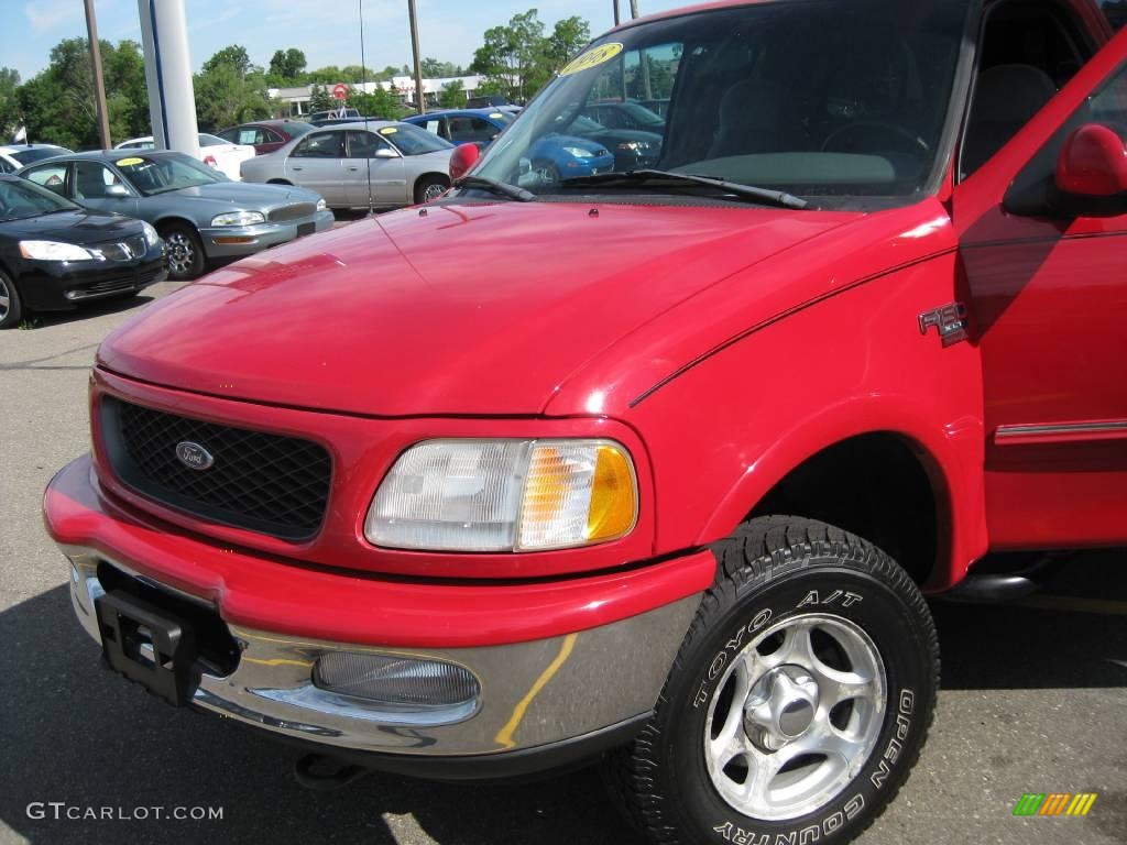 1998 F150 XLT SuperCab 4x4 - Bright Red / Medium Graphite photo #9