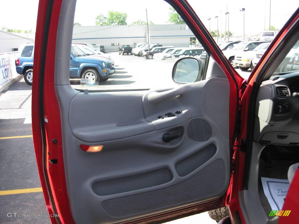 1998 F150 XLT SuperCab 4x4 - Bright Red / Medium Graphite photo #24