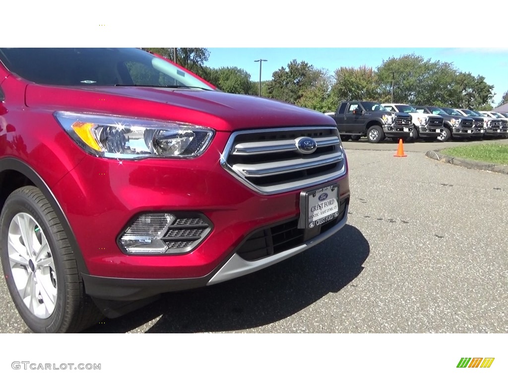 2018 Escape SE 4WD - Ruby Red / Charcoal Black photo #27