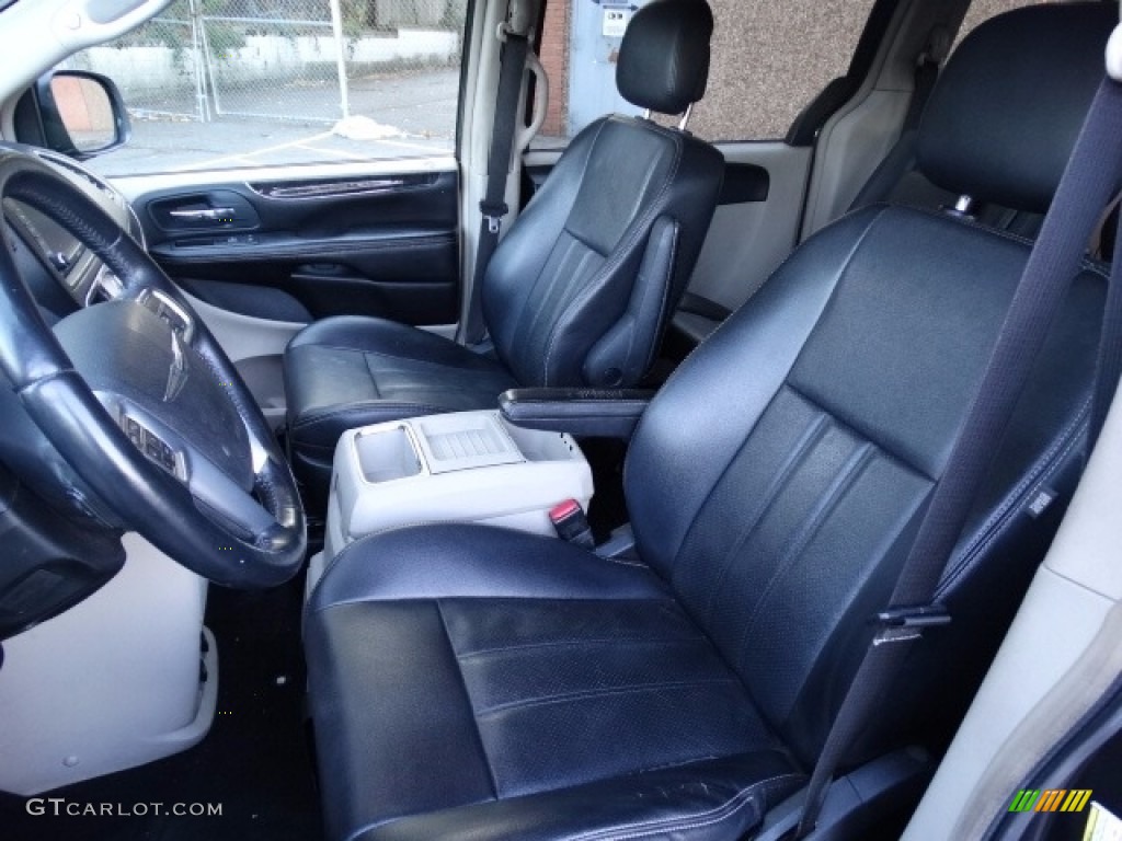 2012 Town & Country Touring - Dark Charcoal Pearl / Black/Light Graystone photo #10