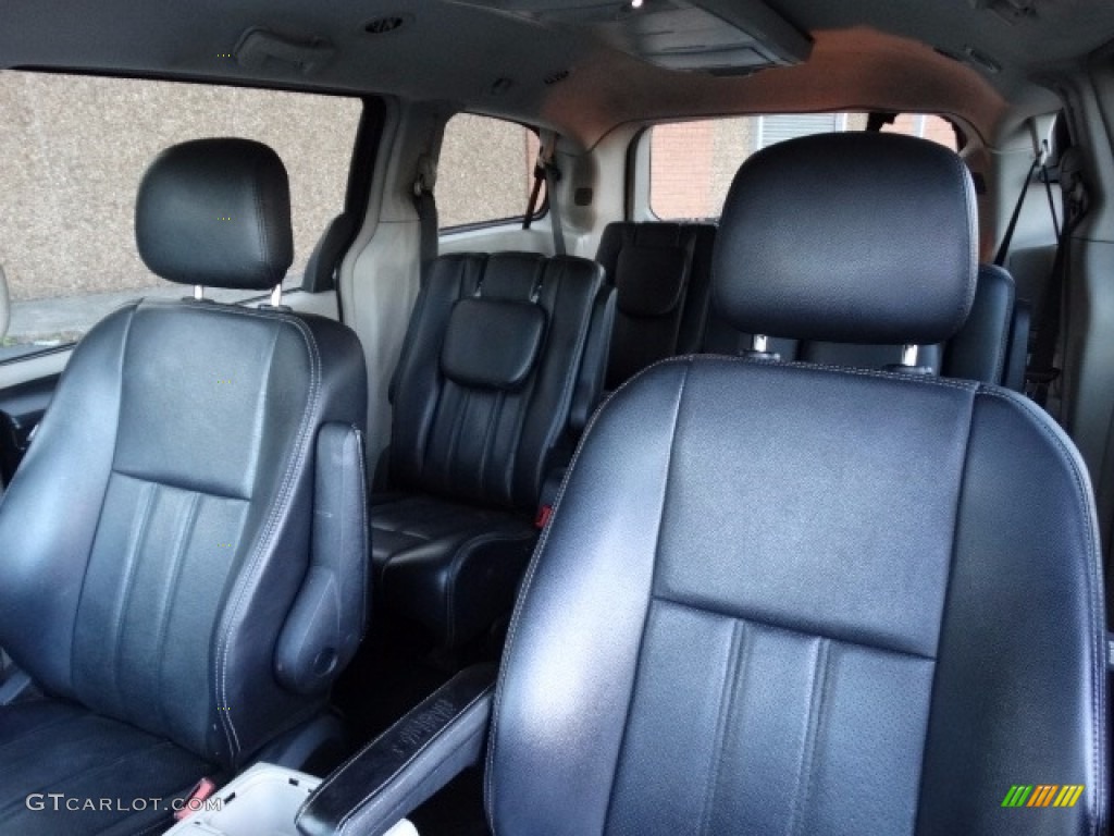 2012 Town & Country Touring - Dark Charcoal Pearl / Black/Light Graystone photo #11