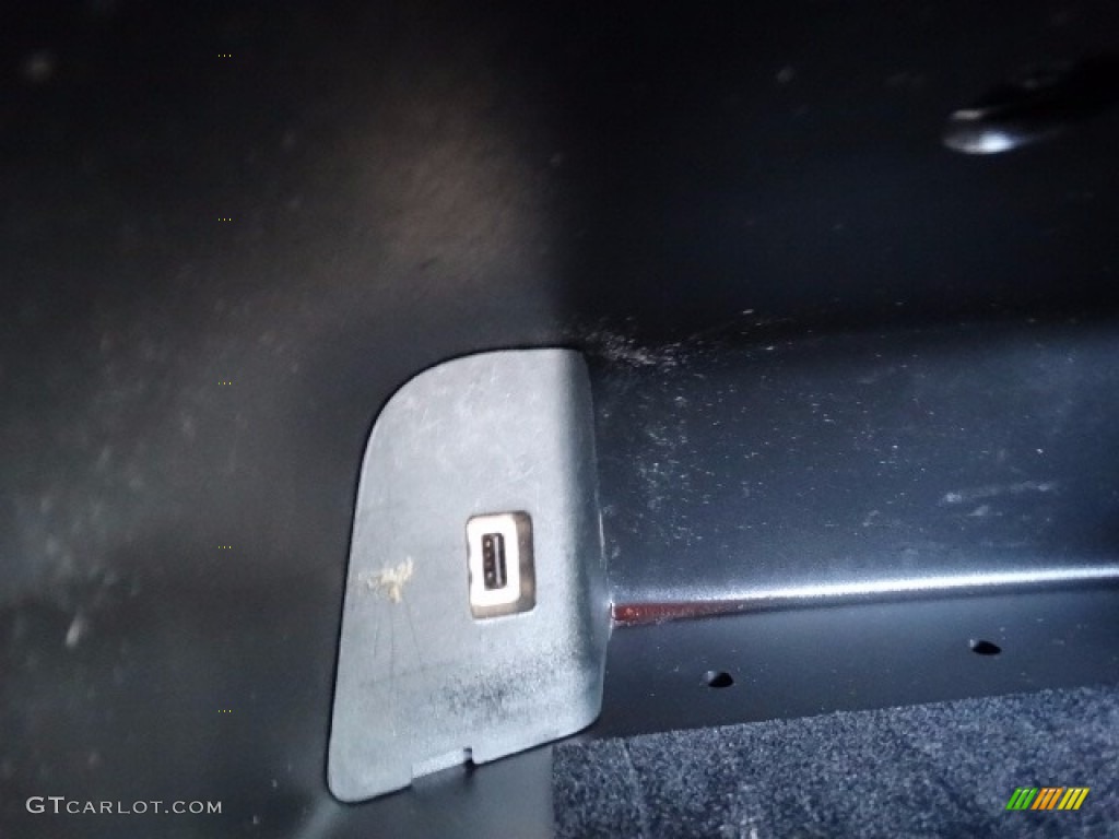 2012 Town & Country Touring - Dark Charcoal Pearl / Black/Light Graystone photo #27