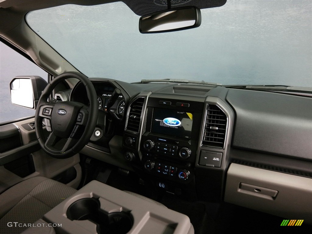 2017 F150 XLT SuperCrew - Ruby Red / Earth Gray photo #15