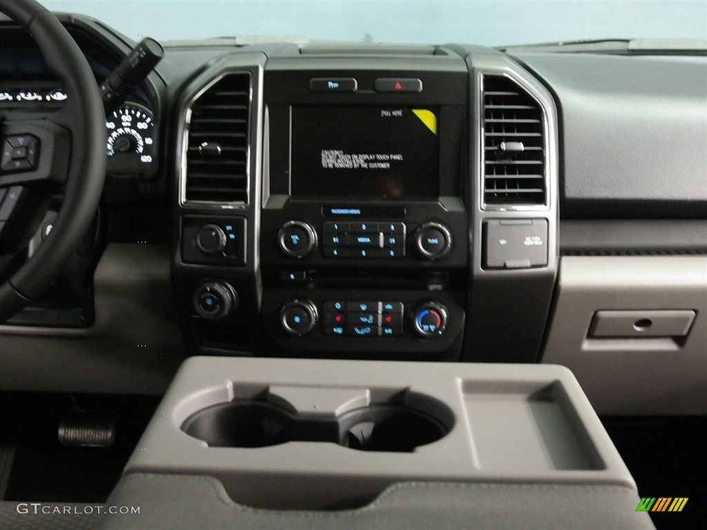 2017 F150 XLT SuperCrew - Ruby Red / Earth Gray photo #17