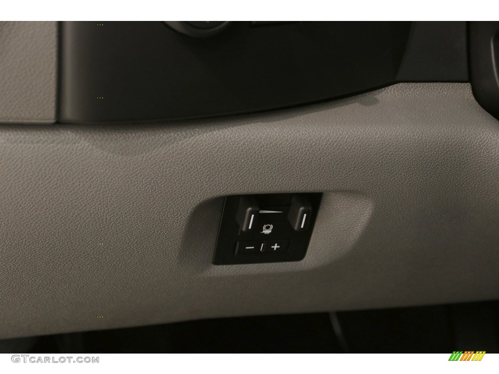 2013 Silverado 1500 LS Crew Cab 4x4 - Summit White / Dark Titanium photo #6