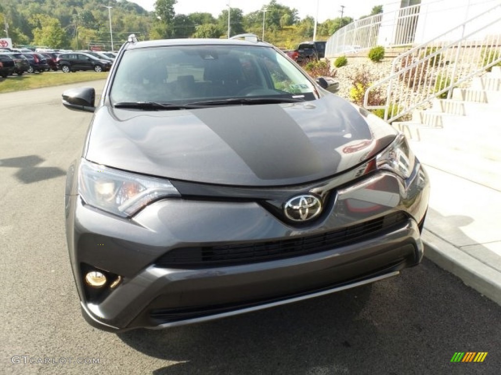 2018 RAV4 XLE AWD - Magnetic Gray Metallic / Black photo #3