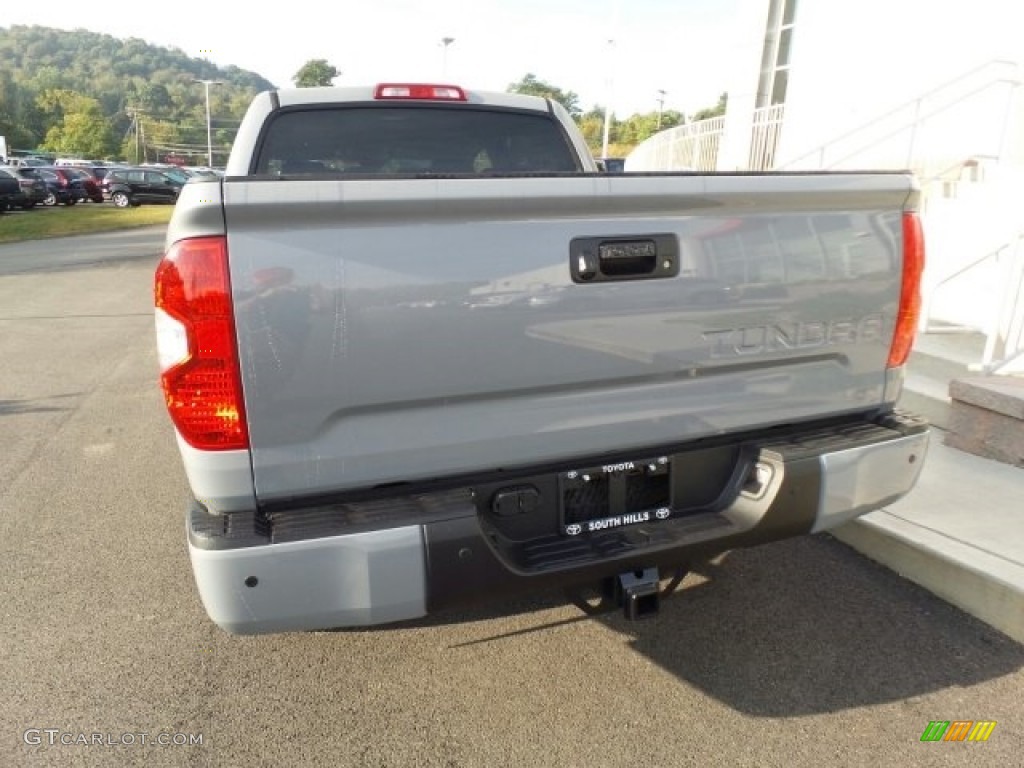 2018 Tundra SR5 CrewMax 4x4 - Cement / Graphite photo #7