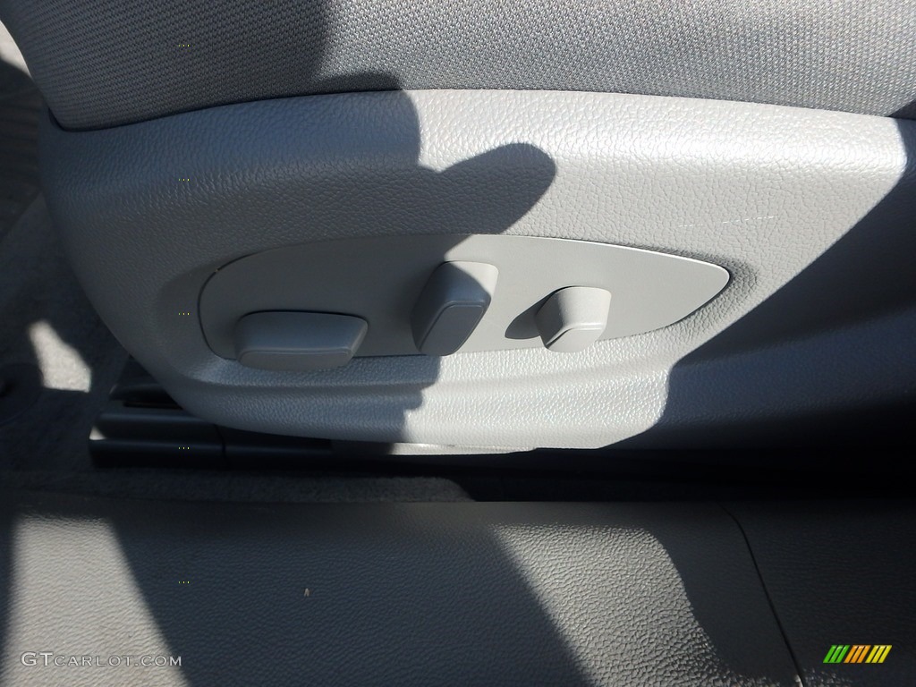 2014 Impala LS - Silver Ice Metallic / Jet Black/Dark Titanium photo #25