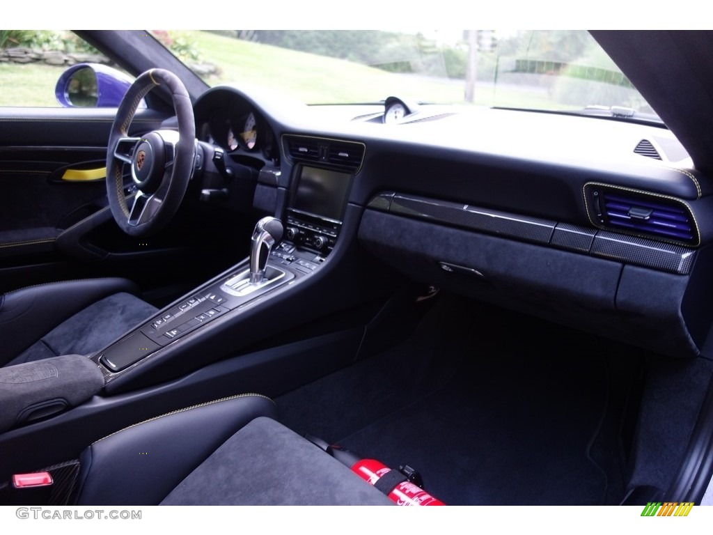 2016 Porsche 911 GT3 RS Black/GT Silver Alcantara Dashboard Photo #122960550