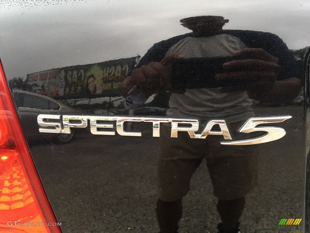 2008 Spectra 5 SX Wagon - Black / Black photo #5