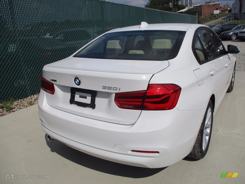 2018 3 Series 320i xDrive Sedan - Alpine White / Venetian Beige photo #3