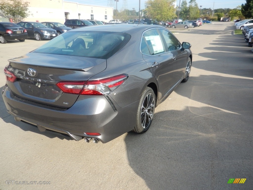 2018 Camry SE - Predawn Gray Mica / Black photo #2