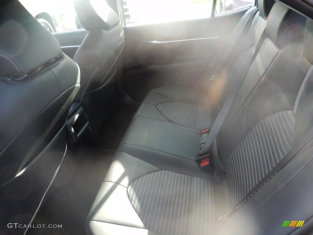 2018 Camry SE - Predawn Gray Mica / Black photo #4