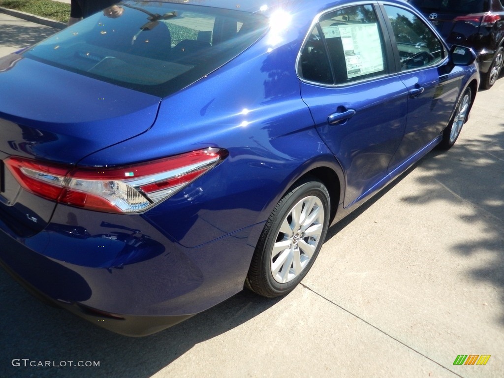 2018 Camry LE - Blue Crush Metallic / Black photo #2