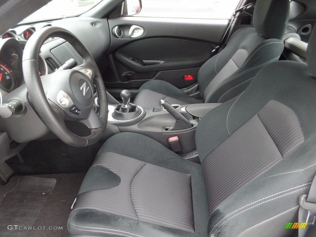 Black Interior 2017 Nissan 370Z NISMO Coupe Photo #122964484