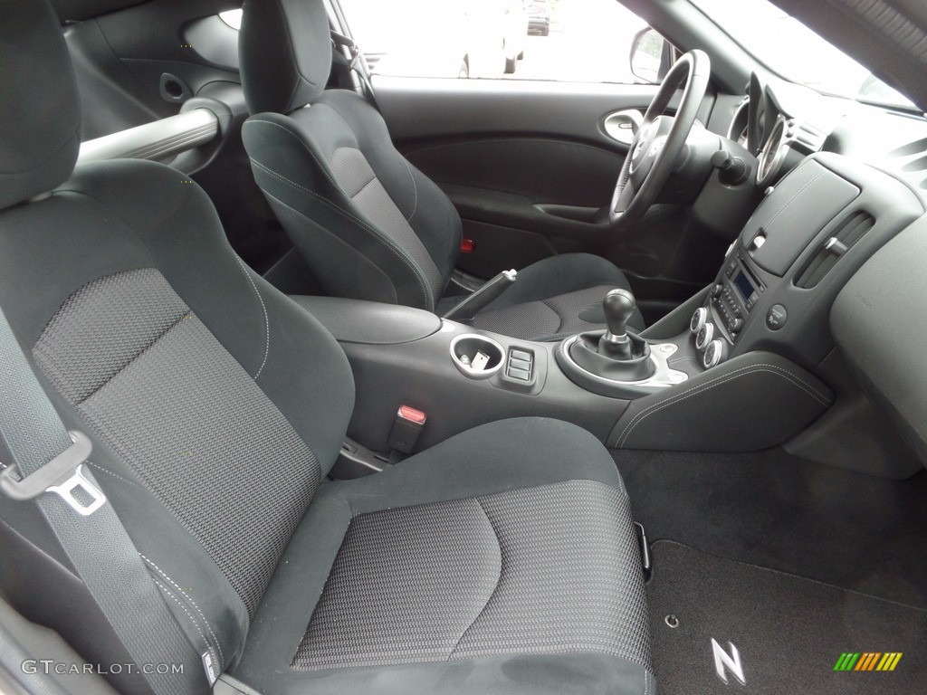 Black Interior 2017 Nissan 370Z NISMO Coupe Photo #122964516