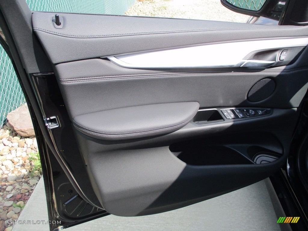 2018 BMW X6 xDrive35i Black Door Panel Photo #122964573