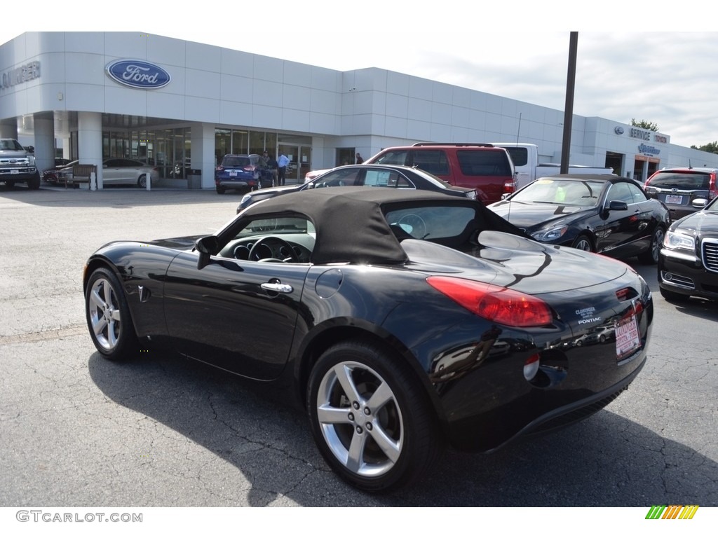 2006 Solstice Roadster - Mysterious Black / Ebony photo #5