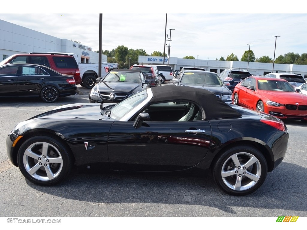 2006 Solstice Roadster - Mysterious Black / Ebony photo #6