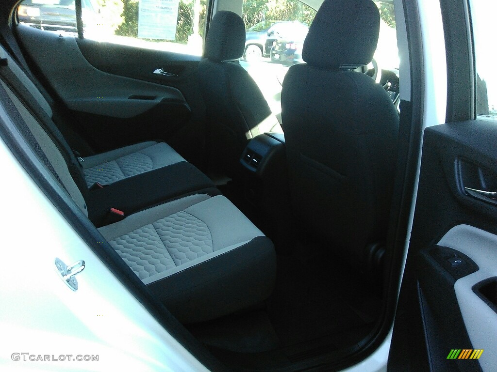 2018 Equinox LS - Summit White / Medium Ash Gray photo #14