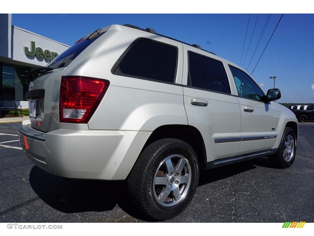 2009 Grand Cherokee Laredo - Light Graystone Pearl / Medium Khaki/Dark Khaki photo #7