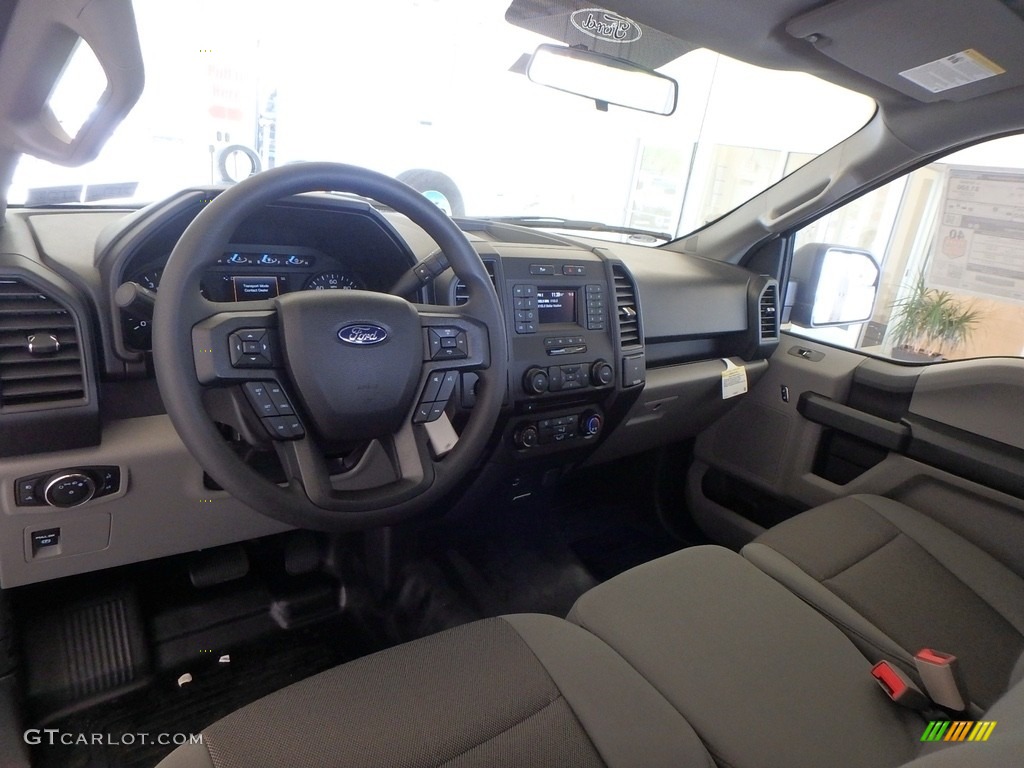 Earth Gray Interior 2018 Ford F150 XL Regular Cab Photo #122973141