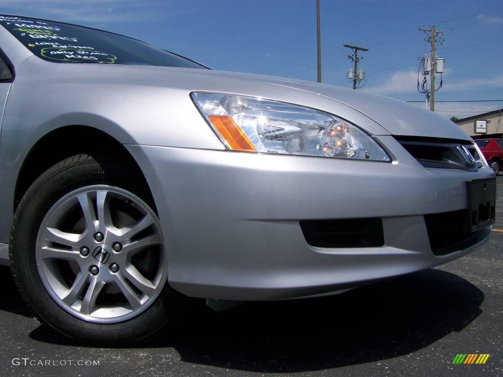 2006 Accord LX Coupe - Alabaster Silver Metallic / Gray photo #2