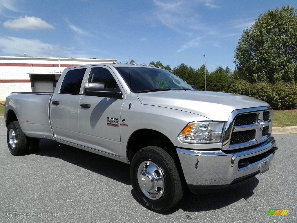 Bright Silver Metallic 2018 Ram 3500 Tradesman Crew Cab 4x4 Dual Rear Wheel Exterior Photo #122975901