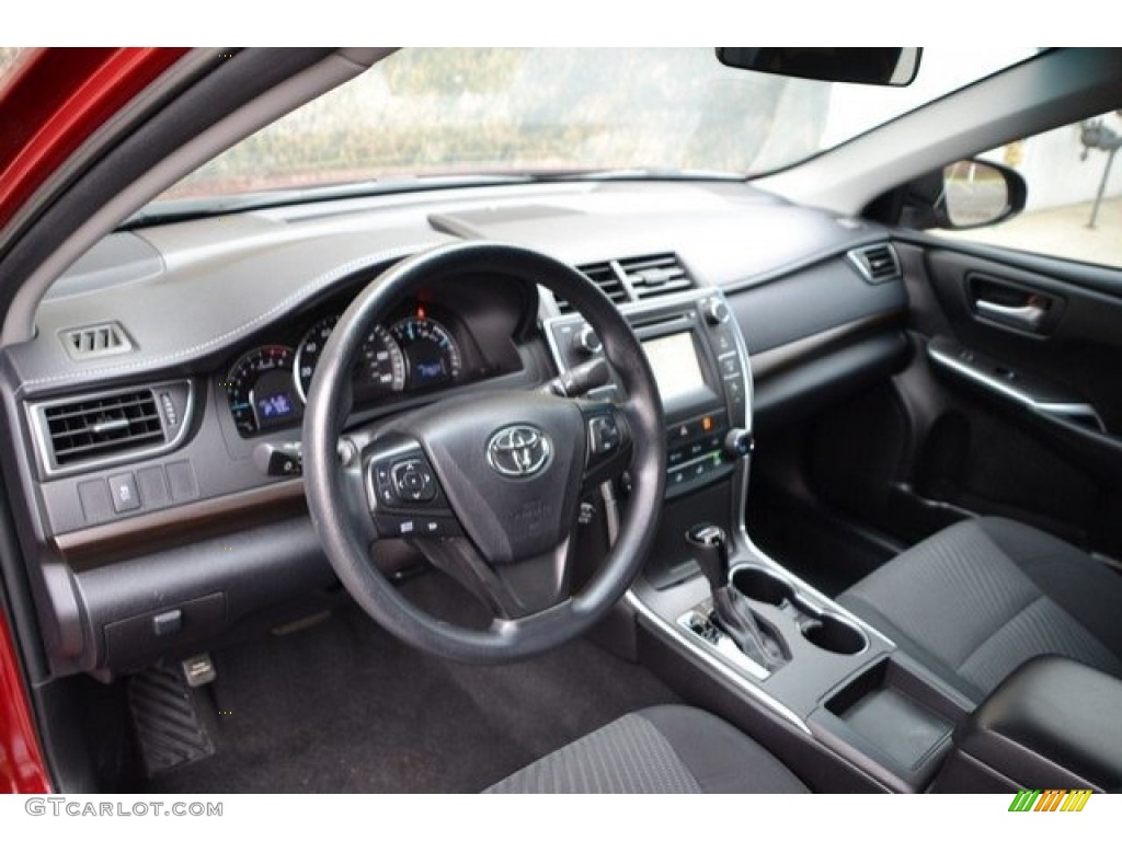 2015 Camry LE - Ruby Flare Pearl / Black photo #10