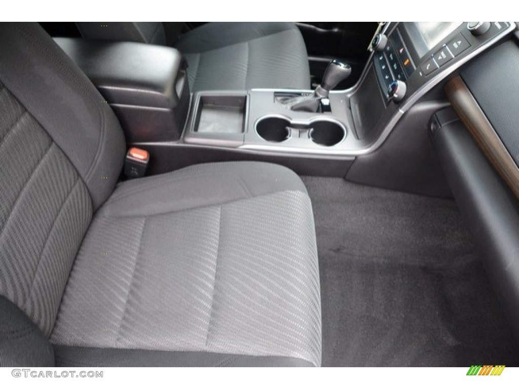 2015 Camry LE - Ruby Flare Pearl / Black photo #17