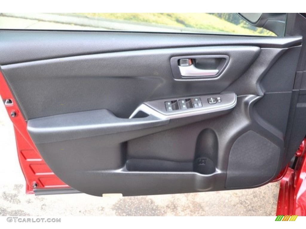 2015 Camry LE - Ruby Flare Pearl / Black photo #24