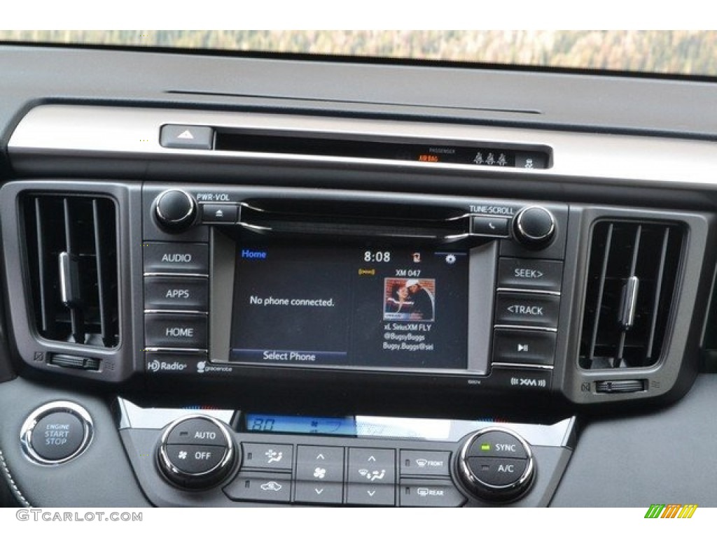 2018 Toyota RAV4 XLE AWD Controls Photo #122979972