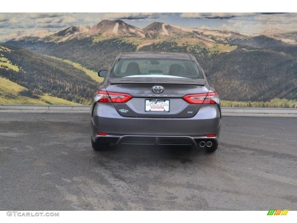 2018 Camry SE - Predawn Gray Mica / Black photo #4