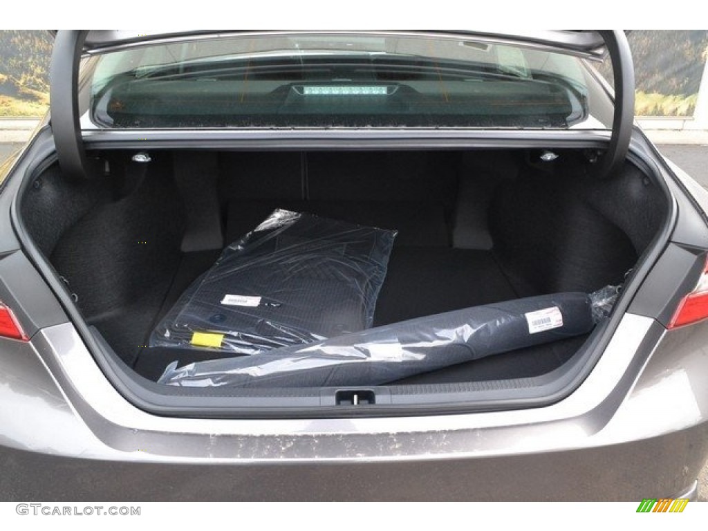 2018 Camry SE - Predawn Gray Mica / Black photo #8