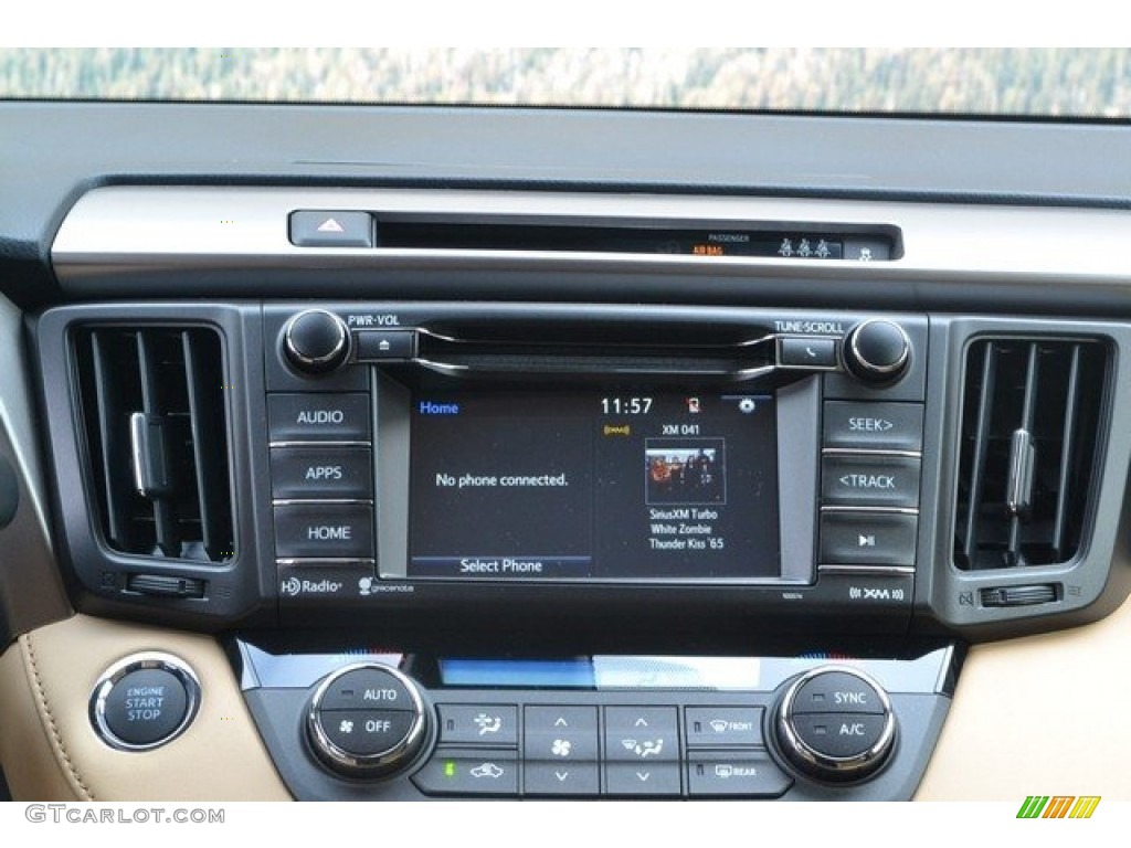 2018 Toyota RAV4 XLE AWD Controls Photo #122985399