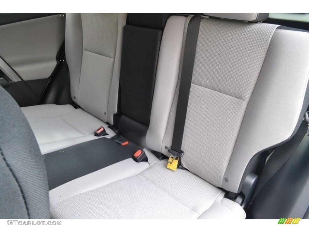 2018 RAV4 XLE AWD - Super White / Ash photo #7