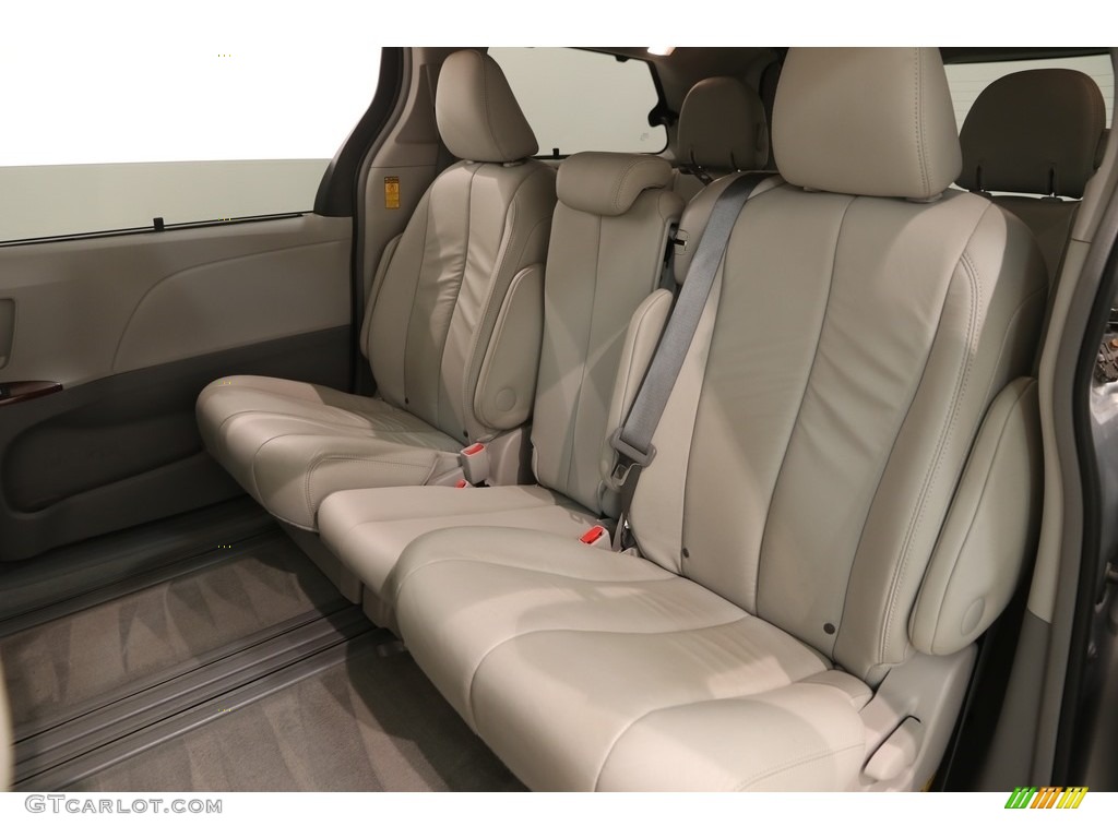 2014 Sienna XLE - Silver Sky Metallic / Light Gray photo #18