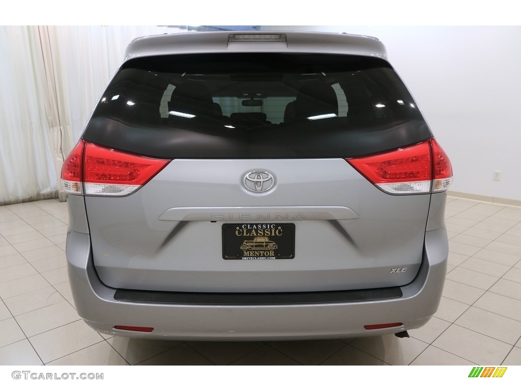 2014 Sienna XLE - Silver Sky Metallic / Light Gray photo #20