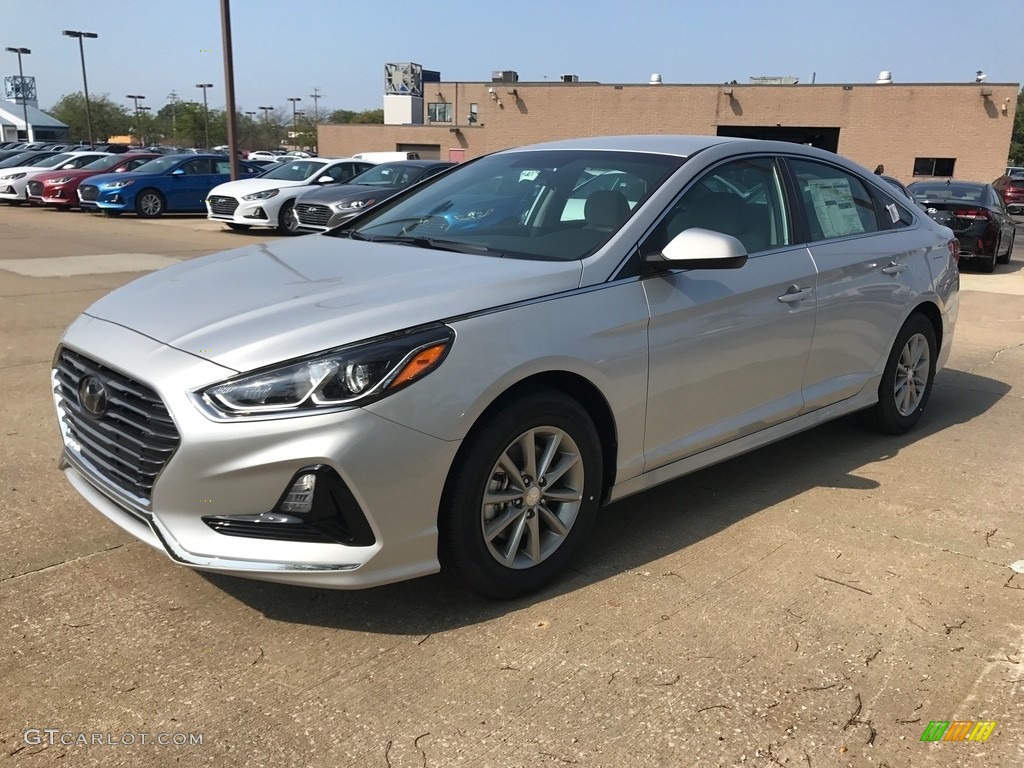 2018 Sonata SE - Symphony Silver / Gray photo #1