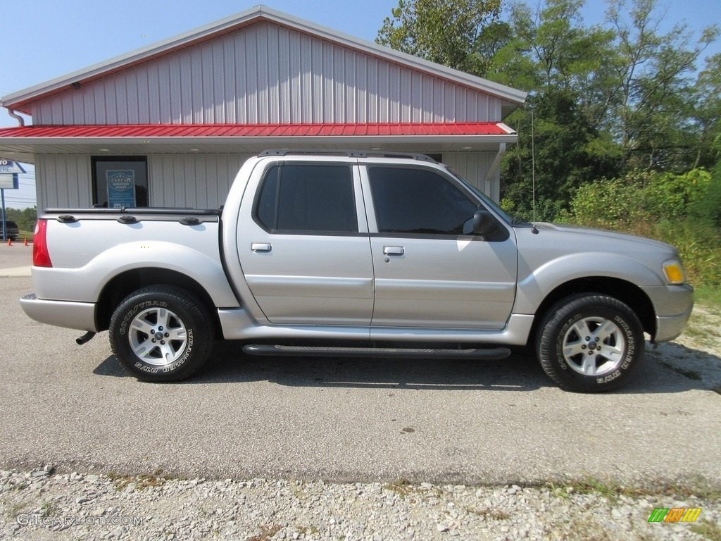 2005 Explorer Sport Trac XLT 4x4 - Silver Birch Metallic / Medium Dark Flint photo #4